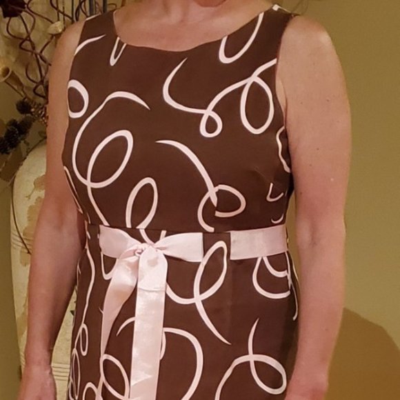 Dress - Picture 1 of 2